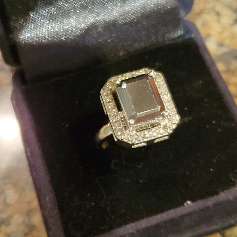 Black and white adjustable diamond ring